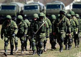 Украинские сми сообщают о колоннах военной техники, направляющихся в крым. Clp2qp4vgll5zm