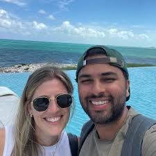 Thursday? More like THREEsday with our super sweet and smart Dr Carly Ray  @carly_nr