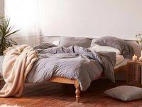 Hattefjall Drehstuhl Mit Armlehnen Gunnared Mittelgrau Weiss Ikea Deutschland In 2020 Drehstuhl Ikea Drehstuhl Armlehnen