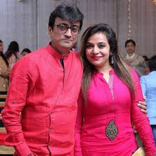 Taarak mehta ka ooltah chashmah charachters salary per day (as in 2017) | tmkoc cast salary. Pics Wives Of Famous Characters Of The Show Taarak Mehta Look No Less Than An Actress In Real Life Connexionblog
