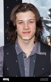 Leo howard hi-res stock photography and images
