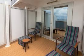 Ein sichtschutz für den balkon bringt ihnen diese benötigte privatsphäre wieder zurück. Seitlicher Sichtschutz Fur Den Balkon Diese Moglichkeiten Haben Sie