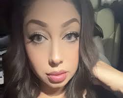 Amber Abarca's Instagram, Twitter & Facebook