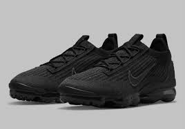 4.3 out of 5 stars 45. Nike Vapormax Flyknit 2021 Dh4084 001 Triple Black Release Info Sneakernews Com