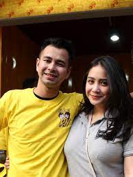 Nagita slavina mariana tengker atau yang lebih populer dengan nama panggilan nagita slavina adalah merupakan salah satu artis indonesia yang cukup populer dibergai kalangan mulai dari anak muda sampai orang tua pasti siapa nagita slavina. Ajak Cewek Kenalan Raffi Ahmad Ditampar Nagita Slavina Showbiz Liputan6 Com