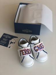 Zecchino d'oro is an annual international children's song competition established in 1959 by cino tortorella. Baby Shoes By Zecchino D Oro Become A Social Media Hit With Leo