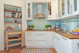 La idea es decorar las paredes de la estancia o inclusive el mobiliario con algunos utensilios fáciles de conseguirlos y muy económicos. Ideas Sencillas Para Decorar La Cocina Decoracion De Interiores Y Exteriores Estiloydeco