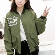 Pada artikel kali ini kami akan rangkum keunggulan dan kekurangan jaket parasut agar anda lebih mengenal potensi dari jaket parasut yang bisa anda maksimalkan, berikut ulasannya. Tidak Sulit Simak 5 Cara Mudah Merawat Jaket Bahan Parasut Bukareview
