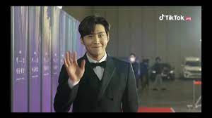 Baeksang art award 57 eng sub srt the baeksang arts awards, also known as the paeksang arts awards, are awards for the excellence in the film, television and theater industry of south korea. Eng Sub Kim Seon Ho At 57th Baeksang Arts Awards ë°±ìƒì˜ˆìˆ ëŒ€ìƒ ì œ57íšŒ ê¹€ì„ í˜¸ 210513 Youtube