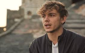 Secondo quanto riporta il vicolo delle news, prima della scelta di giacomo czerny sono andate in scena le ultime esterne del programma e se da una parte ci sarà carolina pronta ad aprirsi confermando quindi il suo. Uomini E Donne Giacomo E Massimiliano Sono I Nuovi Tronisti Davidemaggio It