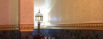 Par sa réception soignée, vous y dégusterez une pléiade de mets, le véritable couscous dont la semoule est roulée à la main, la fameuse pastilla, le savoureux méchoui d'agneau, toute une variété de tajines. The 15 Best Places For Couscous In Paris