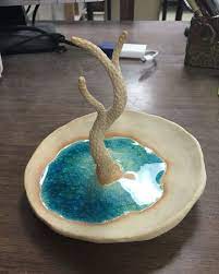 Image Result For Easy Ceramic Sculptures Beginner Pottery Ceramic Clay Pottery Sculpture