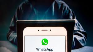 Whatsapp has finally started testing voice and video calling support in beta on its web and desktop clients with a handful of users. Spiare Whatsapp Gratis E Possibile Come Difendersi Libero Tecnologia