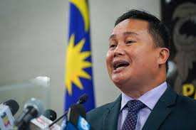 Timbalan Menteri didakwa tunjuk isyarat lucah dalam Dewan Rakyat