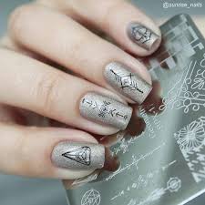 Uñas pintadas ~ ideas para uñas cortas y largas. Unas Para Morenas 16 Colores Que Van Con Este Tono De Piel En 2021 Manicura De Unas Dar En El Clavo Unas Negras Decoradas