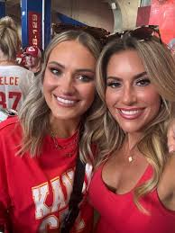 Natalie Raye (@natraye) • Threads, Say more