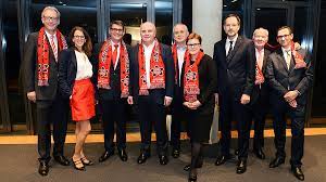 Ihre john brinckman apotheke ist jetzt jederzeit dabei! Hoeness Besucht Apobank Apotheke Adhoc