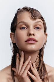 Piel Grasa Como Cuidarla Segun Una Dermatologa Vogue Espana