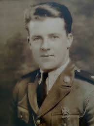 Leo Dobson's Instagram, Twitter & Facebook