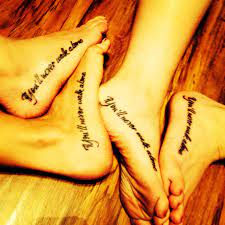 Friendship Tattoo You Ll Never Walk Alone Love Tatouage Amitie Tatouage Meilleure Amie Coordonnees Tatouage