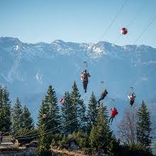 Complexul turistic cheile grădiștei fundata are peste 370 de camere și 800 de locuri de cazare, iar terenurile de fotbal și de tenis, sala sporturilor și arena de biatlon fac din această stațiune o destinație unică. Cheile GrÄƒdiÈ™tei Parc De DistracÈ›ii Outdooractive Com