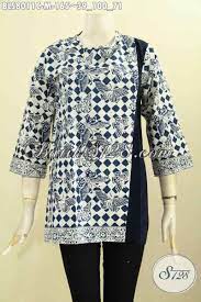 Inspirasi model baju batik terbaru untuk remaja bisa kita mulai dengan memperlihatkan betapa cantiknya blouse asimetris dengan model outer ini. Jual Atasan Baju Batik Wanita Desain Trendy Blus Batik Kombinasi Polos Bahan Halus Dengan Pias Samping Dan Kancing Belakang Hanya 165k Bls8011c M Toko Batik Online 2021