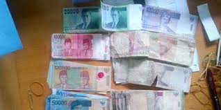 Sementara itu, indeks dolar as naik 0,04 persen ke 89,865 simak video pilihan di bawah ini : Alasan Warga Perbatasan Pilih Gunakan Ringgit Daripada Rupiah Merdeka Com