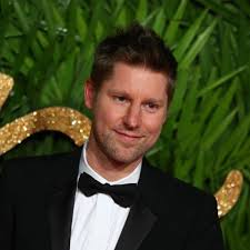 Christopher Bailey dedicates his last Burberry collection to gay rights