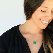 Amazon.com: Regalia by Ulti Ramos 14k Yellow Gold Hand Carved Jade Slide  Barrel Pendant with 17" Chain (Green) : Clothing, Shoes & Jewelry