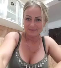 Hi, everybody! I'm Layla, 28 years old. I want to find a man who will love  me)