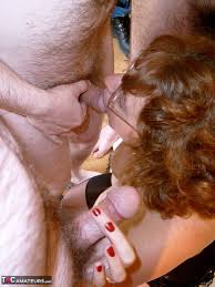 CumonMarie - More 3 cum slut bukkake party Pics