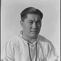 Manzanar Relocation Center, Manzanar, California. Doctor James Goto, Los  Angeles physician and surg . . .