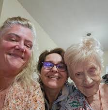 Mindy Ramberg grew up in Menomonie as Mindy Rudiger. Steve and DiAnn, her  parents, still live there. She was recently back home in Menomonie  celebrating her MHS Class of 2005 20-yr High