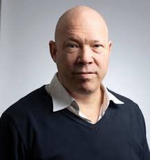 International professionals earning €100K can lose €16K–€30K per year in  missed opportunities, all because of poor English.