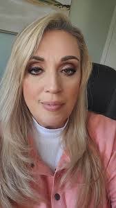 Victoria Hays's Instagram, Twitter & Facebook