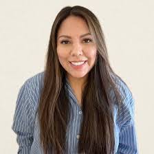 Amber Araiza's Instagram, Twitter & Facebook