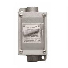 Green wire goes to ground buss. Eaton Wiring 30 Amp Manual Control Manual 600v Industrial Grey Eaton Wiring Ah6810e Homelectrical Com