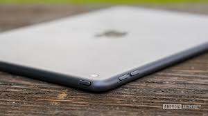 Dec 15, 2020 · how to take a screenshot on ipad models that don't have a home button. How To Take A Screenshot On An Ipad And An Ipad Pro Android Authority