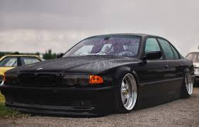 The flagship represented an evolution in design language of the prior e32 generation. Wallpaper Bmw E38 7 Series Images For Desktop Section Bmw Download