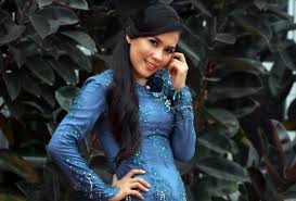 Eira syazira, penyanyi dari negeri jiran malaysia, kembali merelease lagu terbaru dangdut remix bertajuk kau yang ku. Eira Syazira Didakwa Tampar Kru Penggambaran