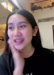 Sheena Ellis's Instagram, Twitter & Facebook