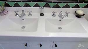 house hunters spanish bathroom