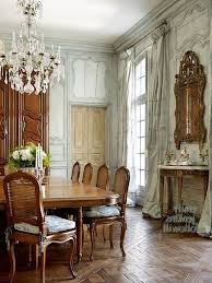 It reflects the old retro nostalgic style. 18 Luxury Dining Room Ideas With French Style Diningroomdecorating Diningroomdecor Dini Dining Room Victorian Dining Room French French Country Dining Room