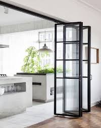 Se investiga por qué se desprendió la pared de cristal del ascensor. 8 Tipos De Usos Para Paredes De Cristal En Tu Hogar Guardian Glass