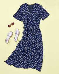 The Iconic Wrap Dress In A Fun Daisy Print Perfect For The Office Or Out With Friends Talbots Summe Wrap Dress Outfit Wrap Dress Midi Summer Dress Outfits