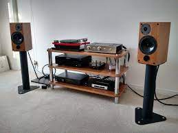 Sell High End Audio Equipment Highendaudioequipmentbrands Audio Room Audiophile Listening Room Audio Equipment