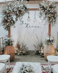 Yang aku minta harus ada adalah backdrop kayu dekorasi lamaran sederhana buatan sendiri wedding ceremony marketplace. Dekorasi Lamaran Buatan Sendiri Cek Bahan Bangunan