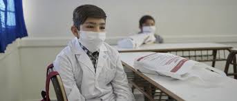 Sabemos que la educación y socialización son fundamentales en las etapas iniciales y en la adolescencia, sin embargo debemos tener en cuenta ciertos factores para que esta vuelta al cole sea canalizada de la mejor manera. Como Quedo El Mapa De La Vuelta A Clases Presenciales En La Argentina Chequeado