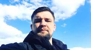 Баста — интро (инструментальная версия) (40. Basta I Badcomedian Obsudili Po Telefonu Prodazhnost Repera Moika78 Ru Novosti Spb