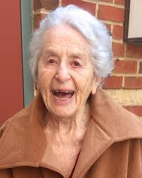 Rosella Cohen's Instagram, Twitter & Facebook